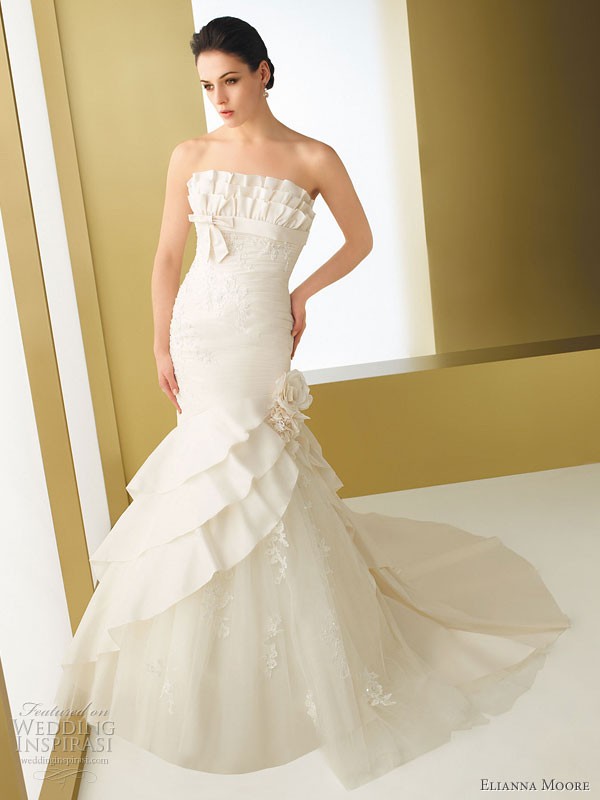 Beautiful And Elegant Wedding Dresses Strapless