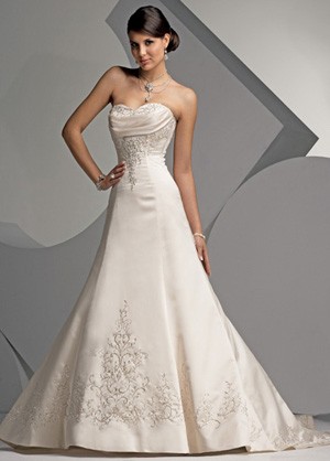 Disney's bridal line by Kirstie Kelly is an awesome success 